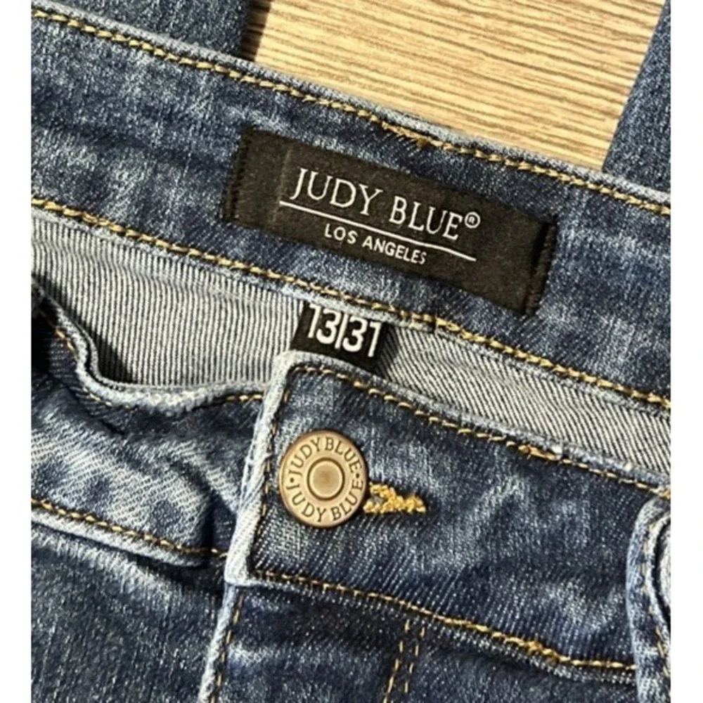 Judy Blue High Waisted Frayed Slit Hem Skinny Fit Jeans Size 13/31 (30x28) - Picture 3 of 10